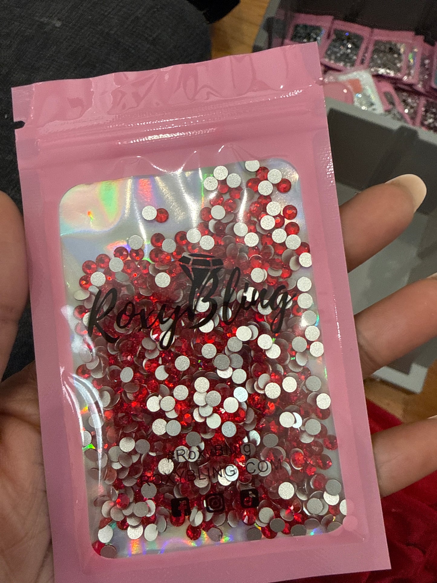 Red Glass Rhinestones SS16/4mm (22 Gram)