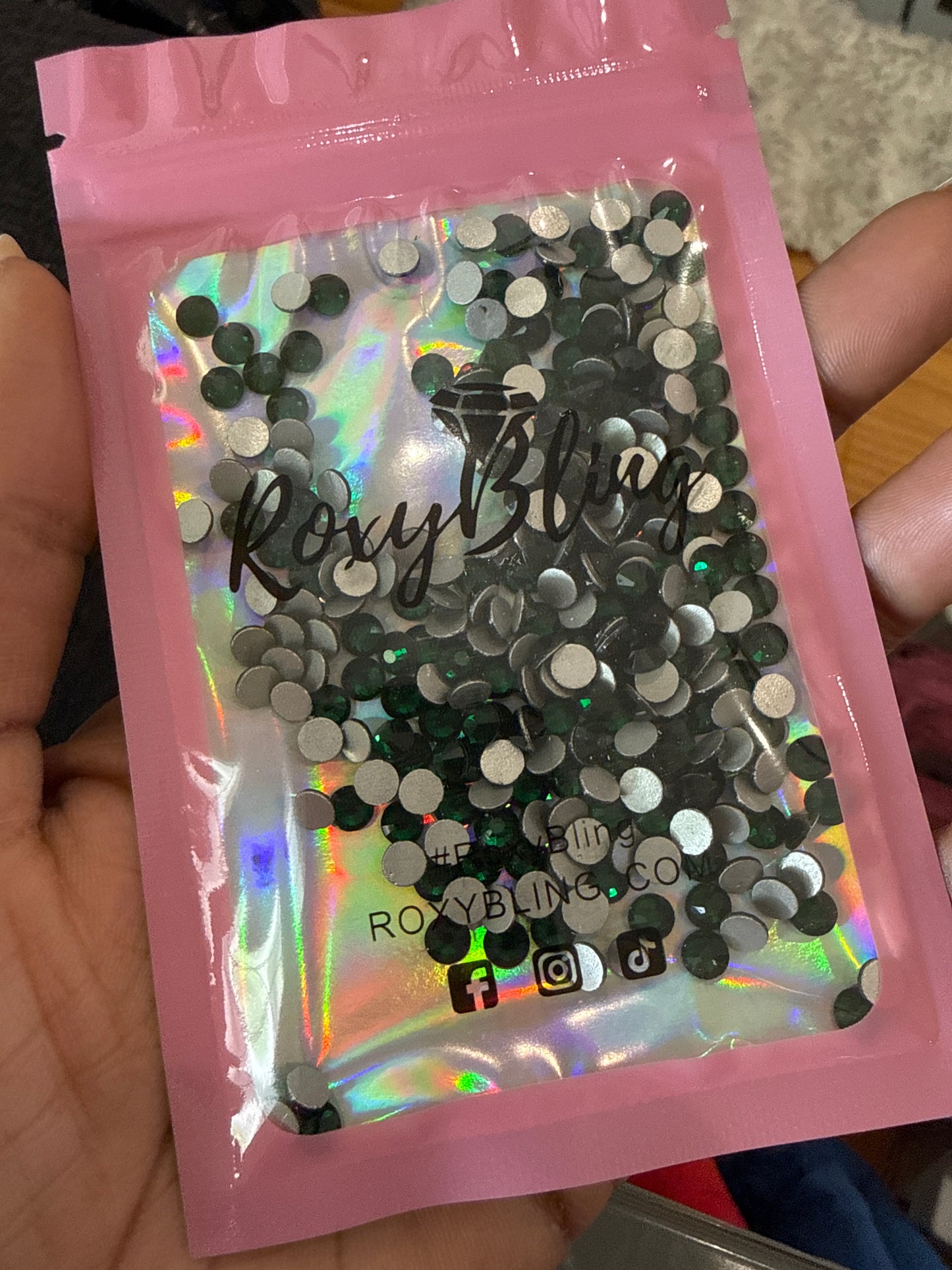 Emerald Green Glass Rhinestones (5mm/ss20) 15 Grams