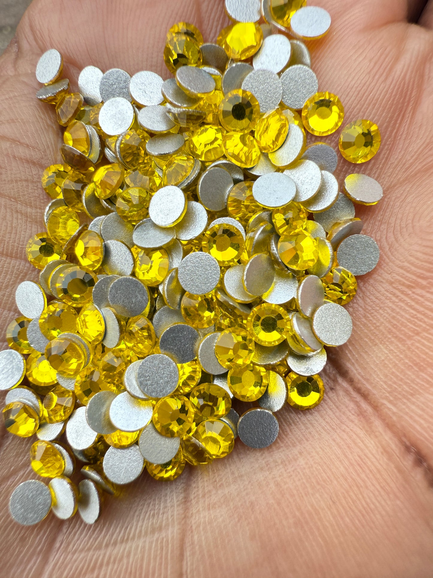 SS16/4mm Yellow Glass rhinestone (1,440 Pieces) (last one)