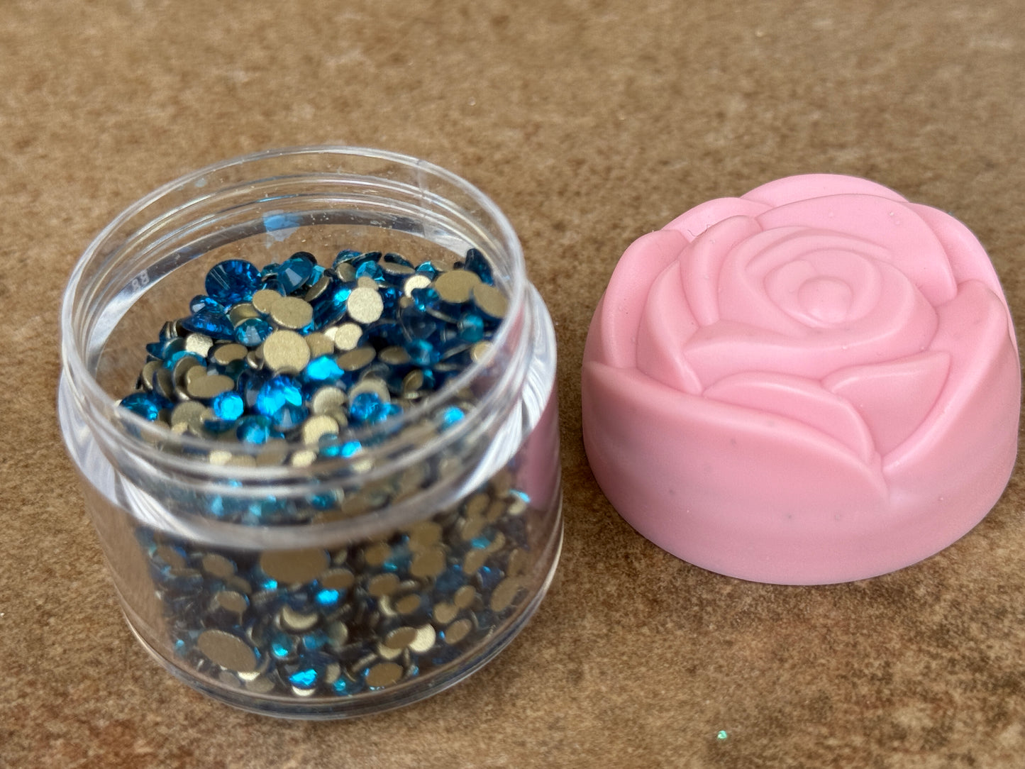 Blue zircon Glass Rhinestones (1,300 Pieces)