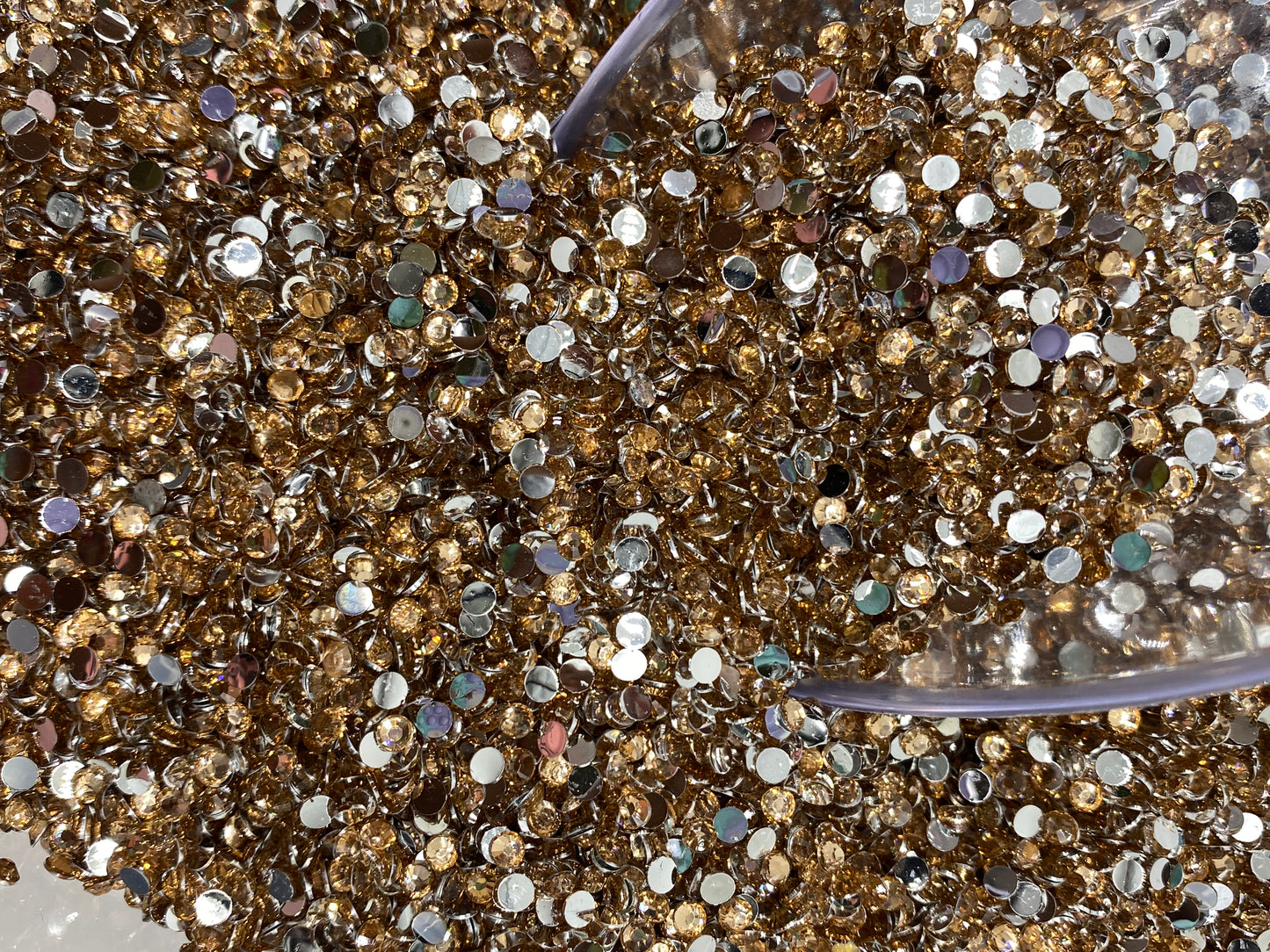 Lit Brown Resin Rhinestones