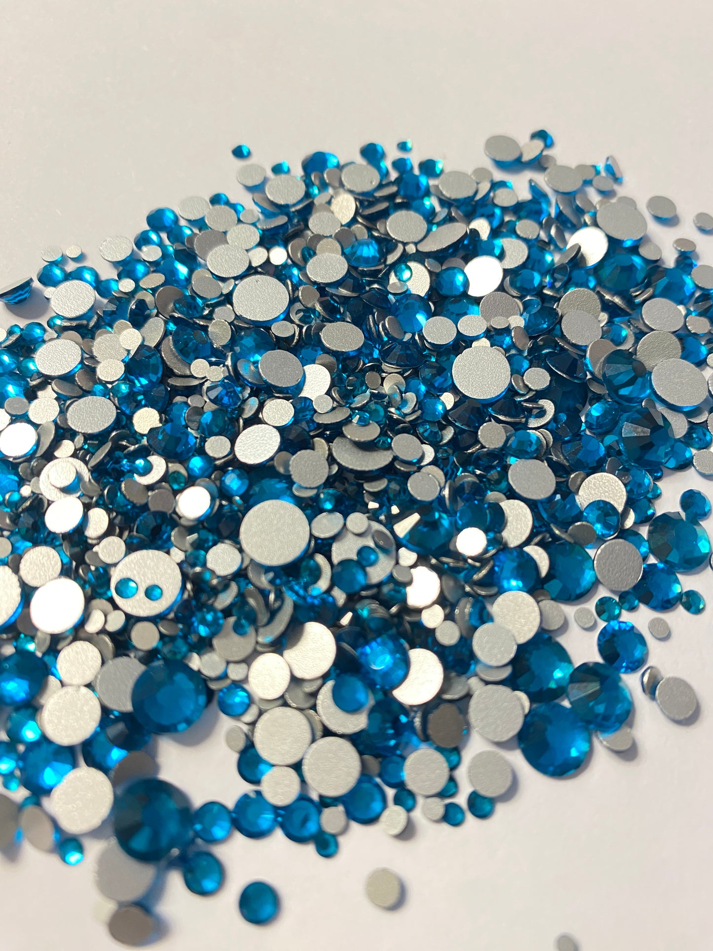 Blue zircon Glass Rhinestones (1,300 Pieces) 🌺Sept 🌺 New Arrival