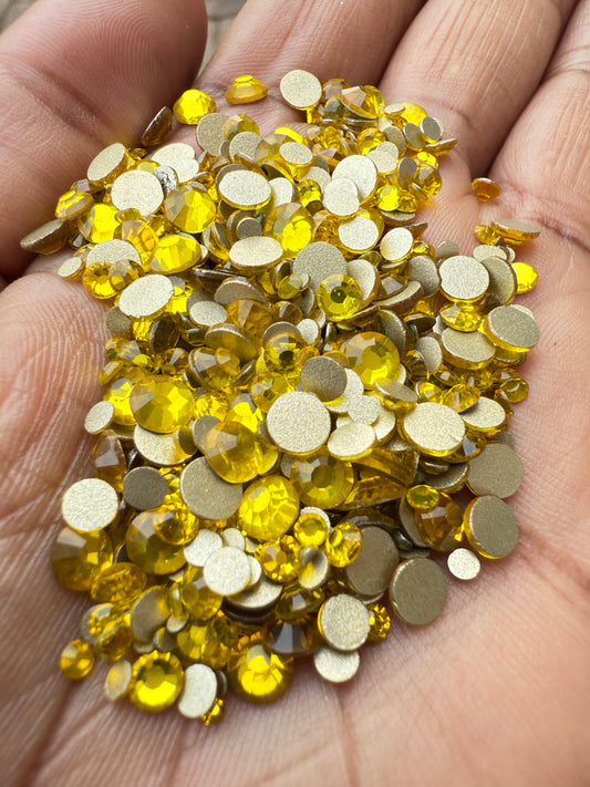 Citrine Glass Rhinestone Gold Bottom Mix Size