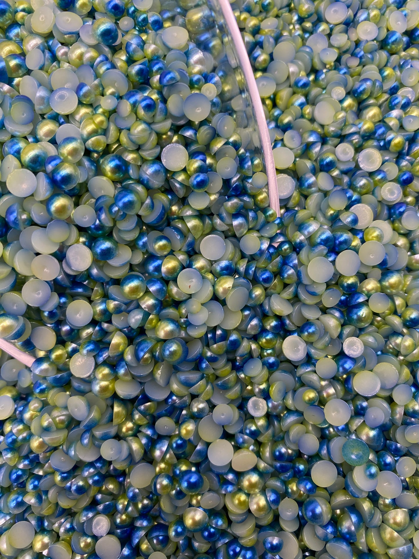 Blue Rainbow Pearl (Mix Size)